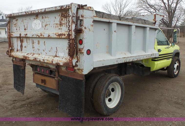 image for item J4618 2000 Chevrolet 3500 dump bed pickup truck