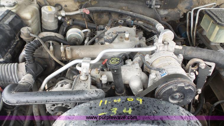 image for item J4618 2000 Chevrolet 3500 dump bed pickup truck