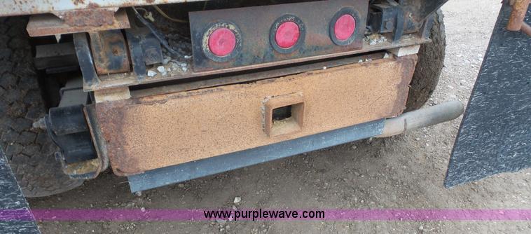 image for item J4618 2000 Chevrolet 3500 dump bed pickup truck