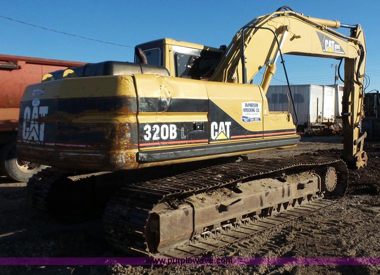 image for item J4619 1998 Caterpillar 320BL excavator