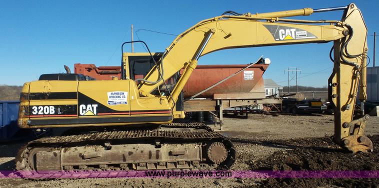 image for item J4619 1998 Caterpillar 320BL excavator