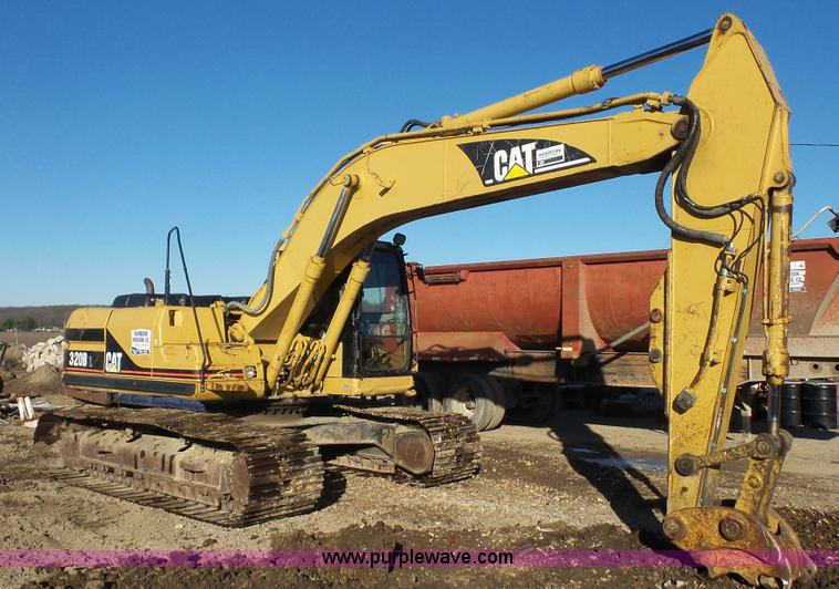 image for item J4619 1998 Caterpillar 320BL excavator