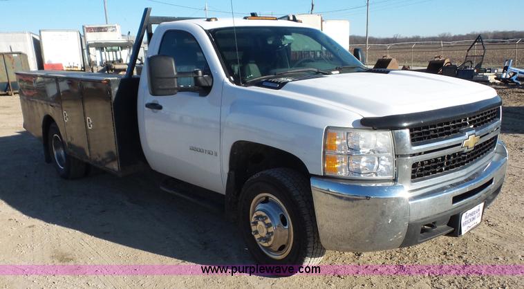 image for item J4620 2008 Chevrolet Silverado 3500HD utility truck