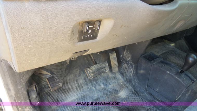 image for item J4620 2008 Chevrolet Silverado 3500HD utility truck