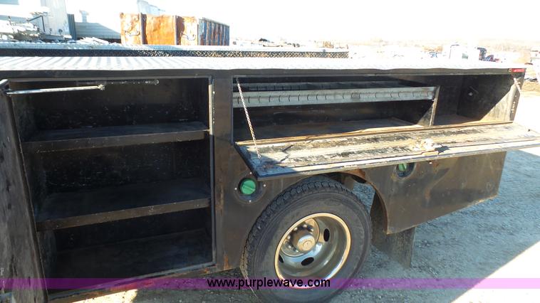 image for item J4620 2008 Chevrolet Silverado 3500HD utility truck