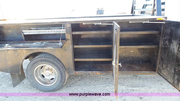 image for item J4620 2008 Chevrolet Silverado 3500HD utility truck