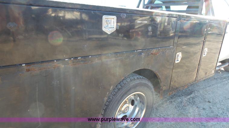 image for item J4620 2008 Chevrolet Silverado 3500HD utility truck