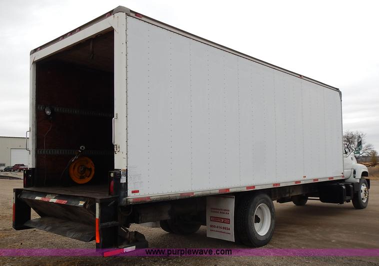 image for item J6310 2000 GMC C7500 service truck