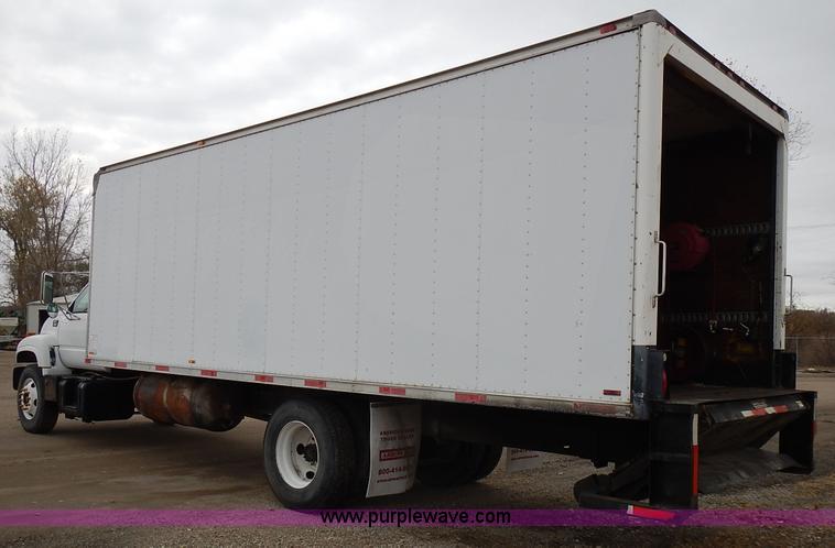 image for item J6310 2000 GMC C7500 service truck