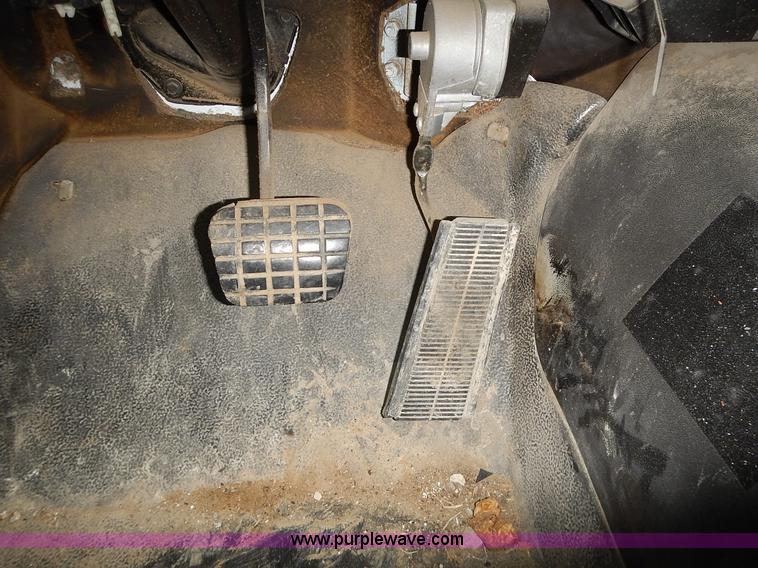 image for item J6310 2000 GMC C7500 service truck