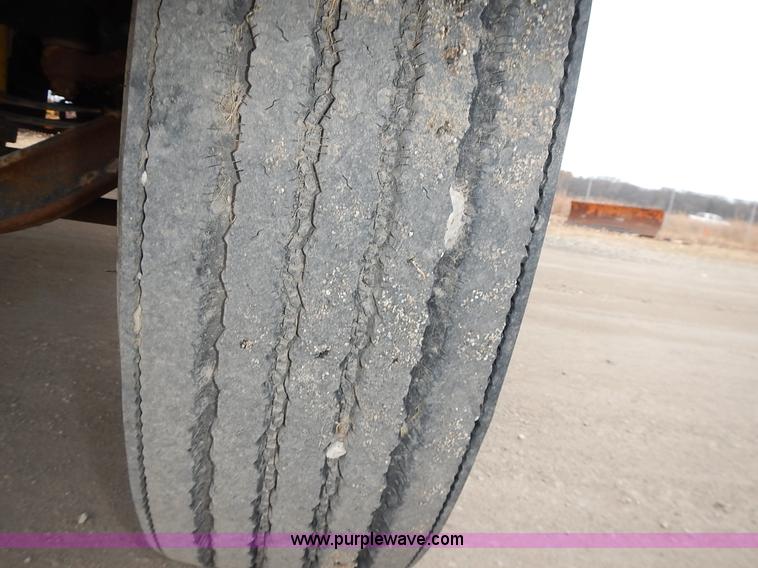 image for item J6310 2000 GMC C7500 service truck