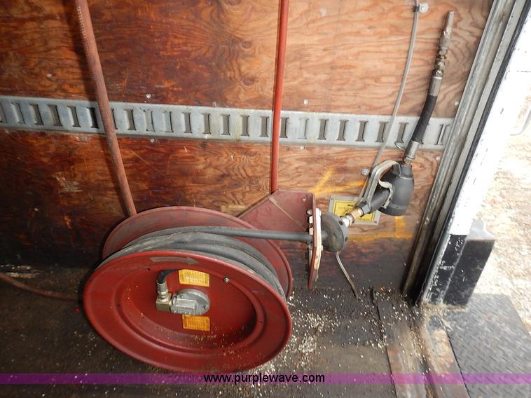 image for item J6310 2000 GMC C7500 service truck