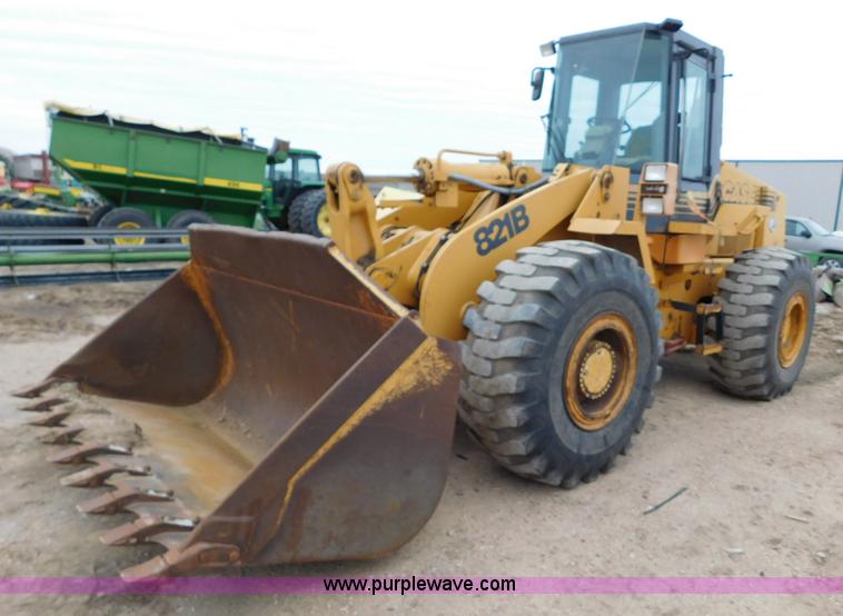 image for item J6831 1997 Case 821B wheel loader