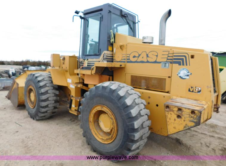 image for item J6831 1997 Case 821B wheel loader
