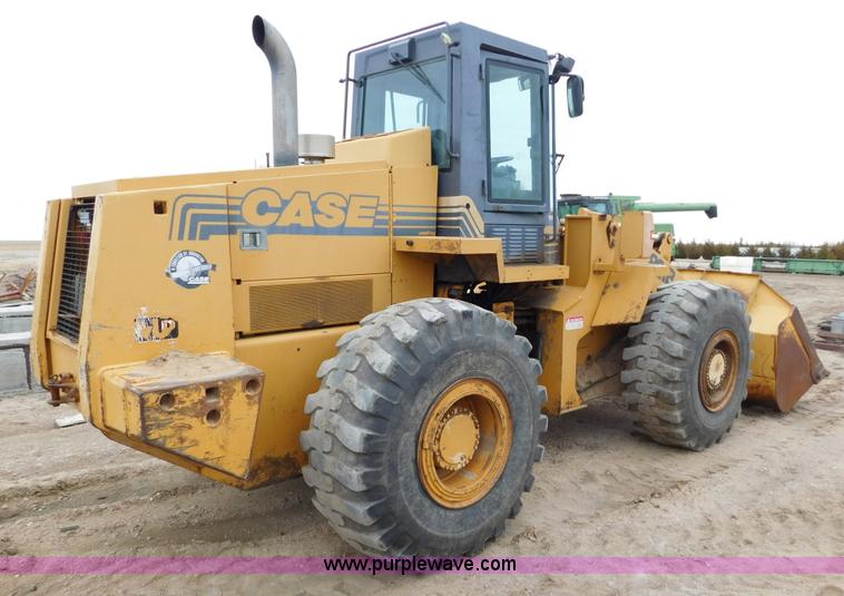 image for item J6831 1997 Case 821B wheel loader