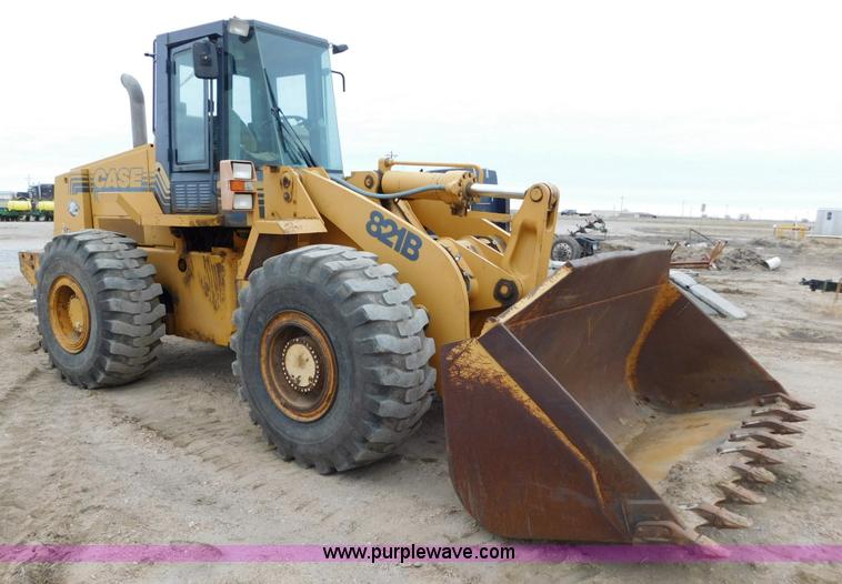 image for item J6831 1997 Case 821B wheel loader