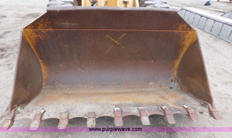 image for item J6831 1997 Case 821B wheel loader