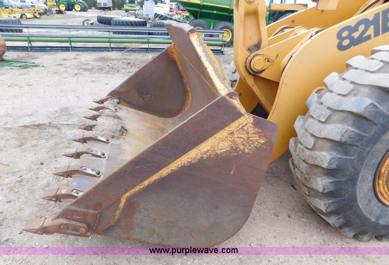 image for item J6831 1997 Case 821B wheel loader