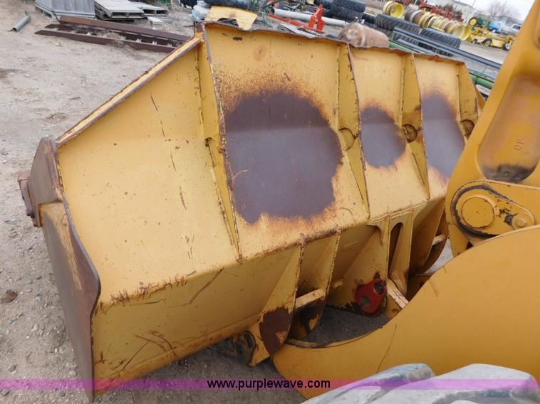 image for item J6831 1997 Case 821B wheel loader