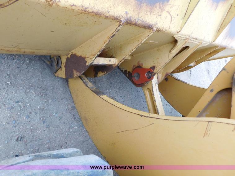 image for item J6831 1997 Case 821B wheel loader