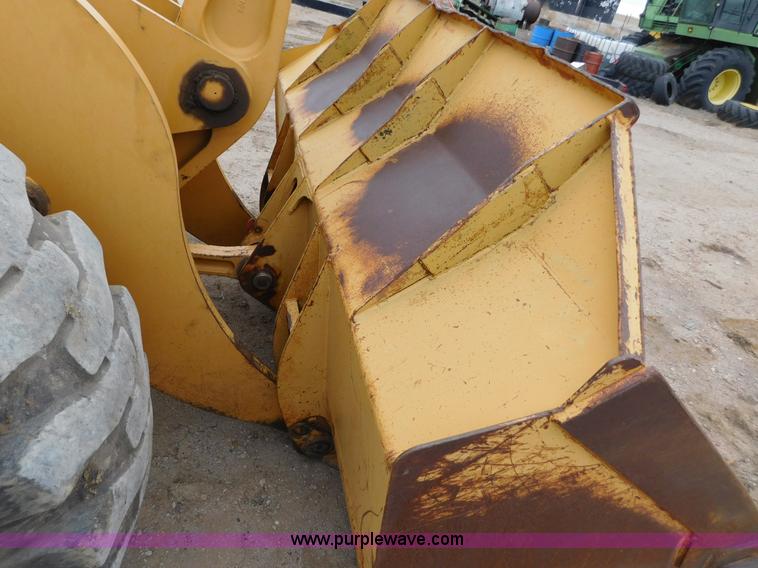 image for item J6831 1997 Case 821B wheel loader