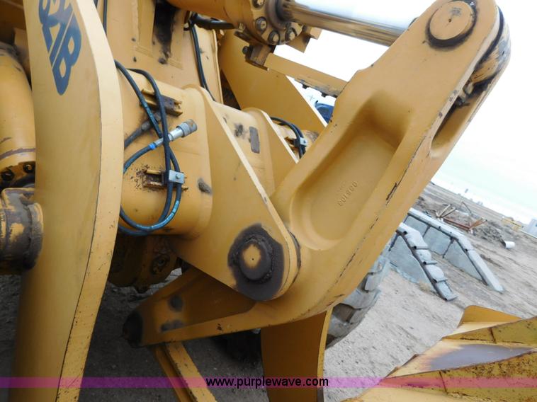 image for item J6831 1997 Case 821B wheel loader