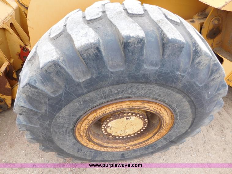 image for item J6831 1997 Case 821B wheel loader