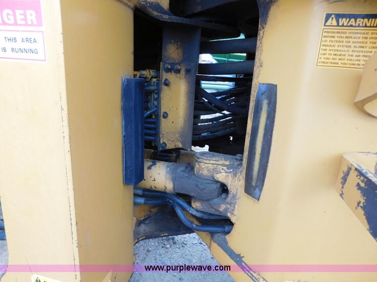 image for item J6831 1997 Case 821B wheel loader