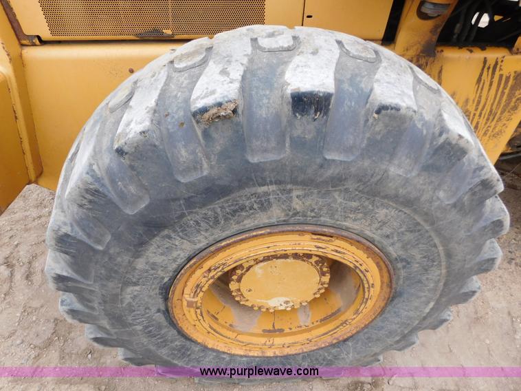 image for item J6831 1997 Case 821B wheel loader