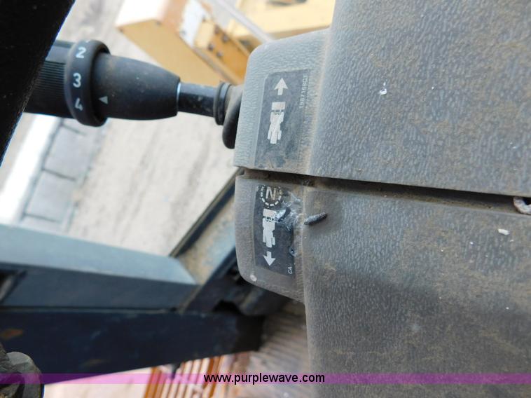 image for item J6831 1997 Case 821B wheel loader