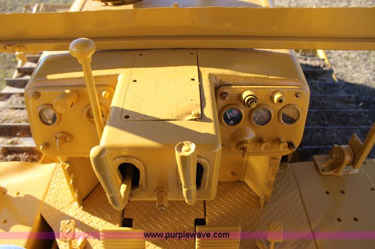 image for item J7691 Komatsu D65EX dozer