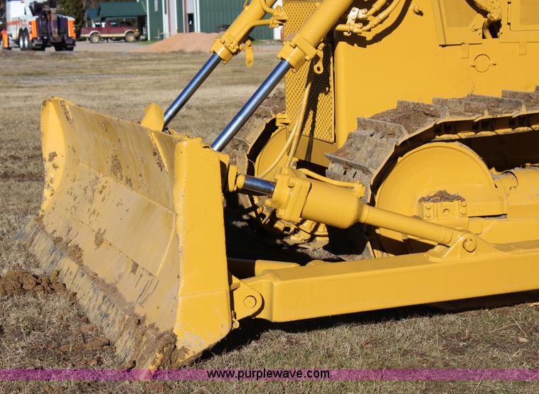 image for item J7691 Komatsu D65EX dozer