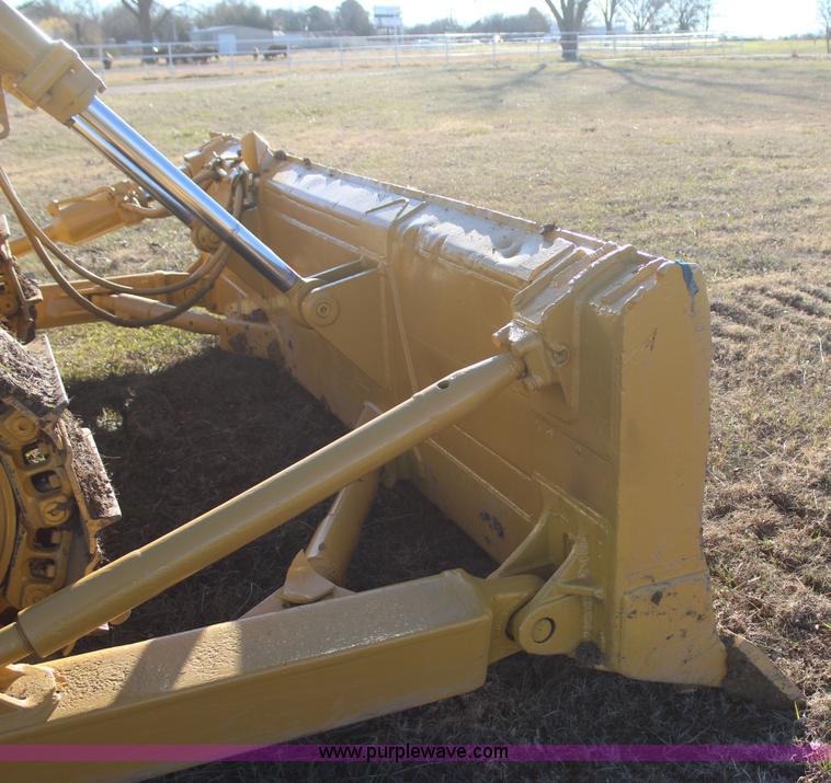 image for item J7691 Komatsu D65EX dozer