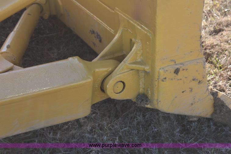 image for item J7691 Komatsu D65EX dozer