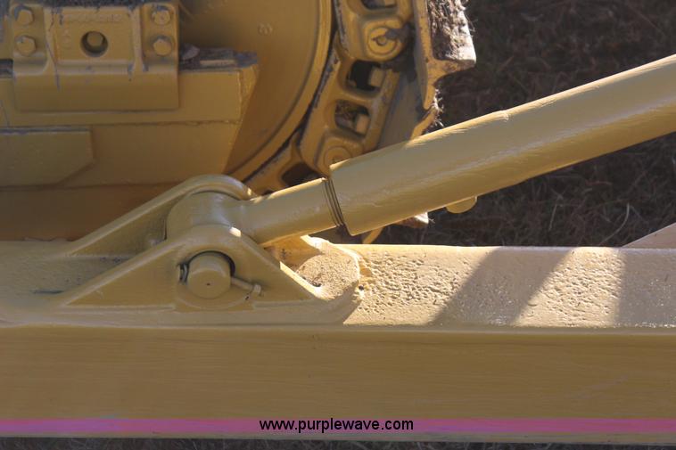 image for item J7691 Komatsu D65EX dozer
