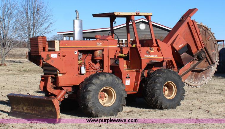 image for item J7692 Ditch Witch R100P rock saw