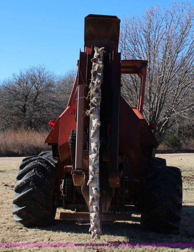 image for item J7692 Ditch Witch R100P rock saw