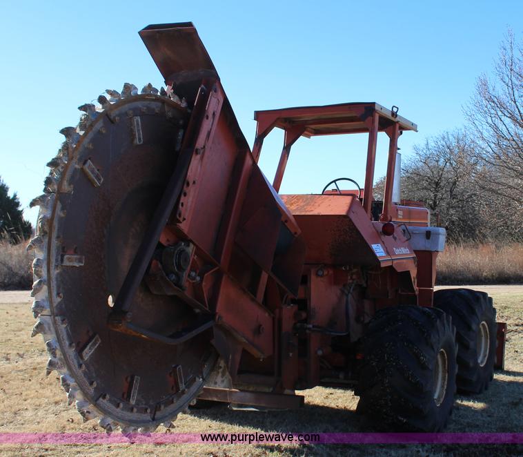image for item J7692 Ditch Witch R100P rock saw