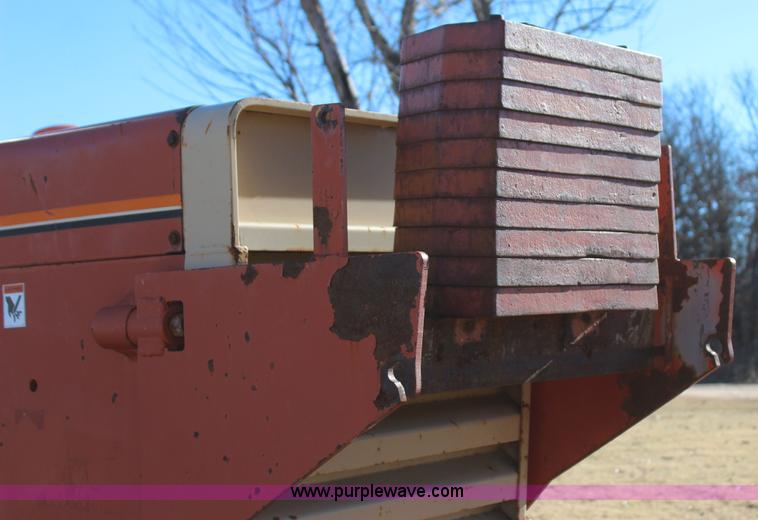 image for item J7692 Ditch Witch R100P rock saw