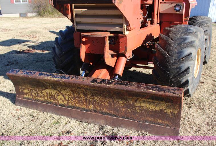 image for item J7692 Ditch Witch R100P rock saw