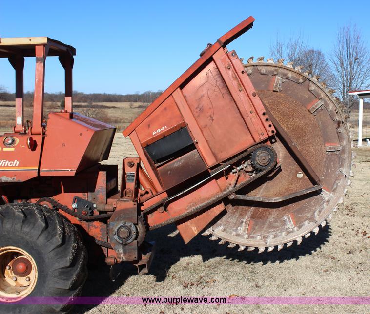 image for item J7692 Ditch Witch R100P rock saw