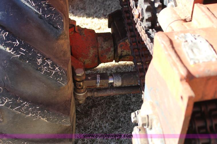 image for item J7692 Ditch Witch R100P rock saw