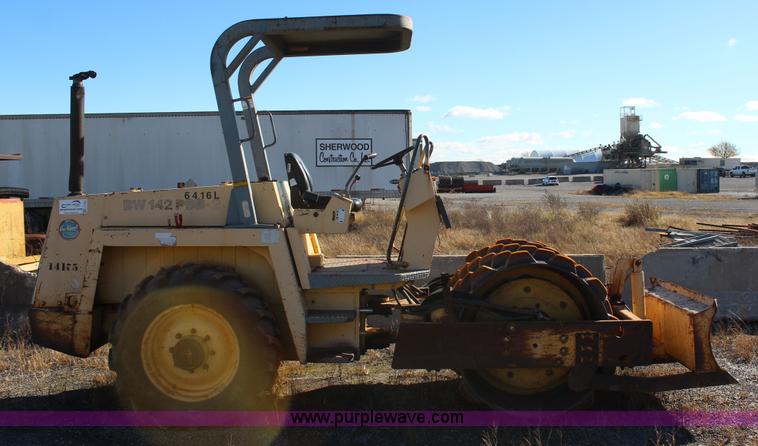 image for item J7742 Bomag BW142PDB-2 vibratory drum roller