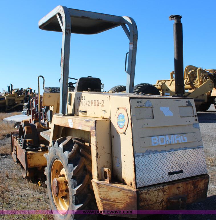 image for item J7742 Bomag BW142PDB-2 vibratory drum roller