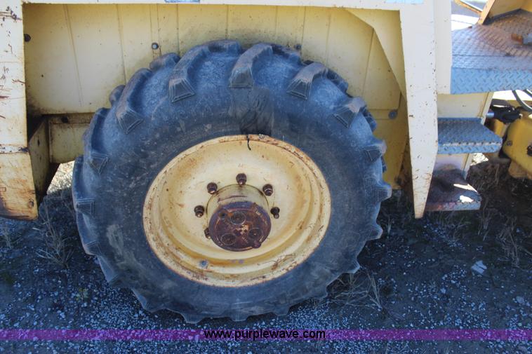 image for item J7742 Bomag BW142PDB-2 vibratory drum roller