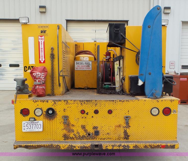 image for item J8391 2001 Chevrolet C6500 service truck with crane