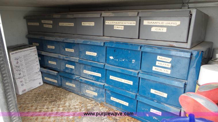 image for item J8391 2001 Chevrolet C6500 service truck with crane