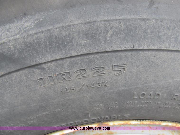 image for item K1253 1998 International 4700 dump truck