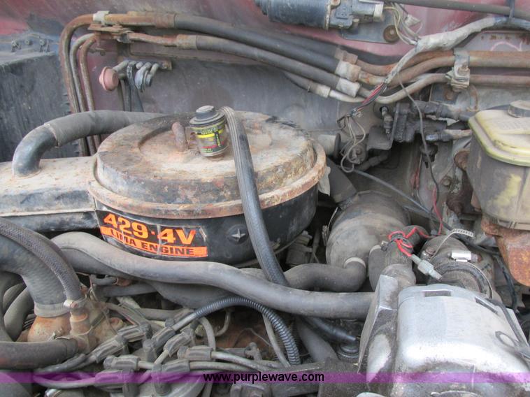 image for item K1255 1990 Ford F700 dump truck