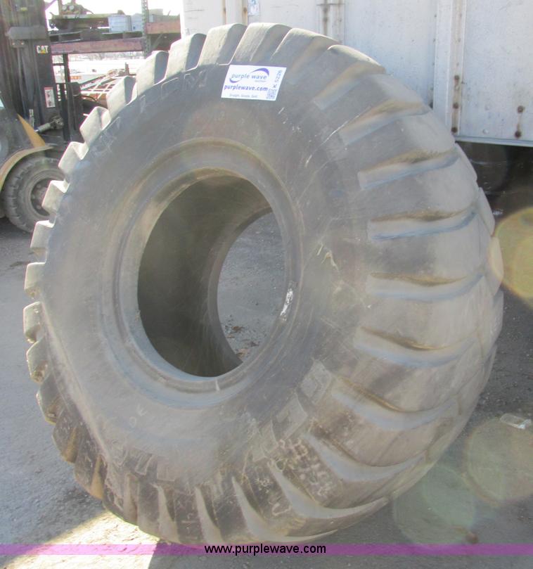 image for item K5226 26.5-25 LCM tire